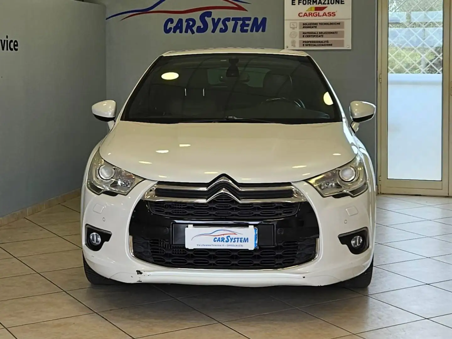Citroen DS4 1.6 e-hdi airdream Chic 110cv cmp6 Bianco - 2
