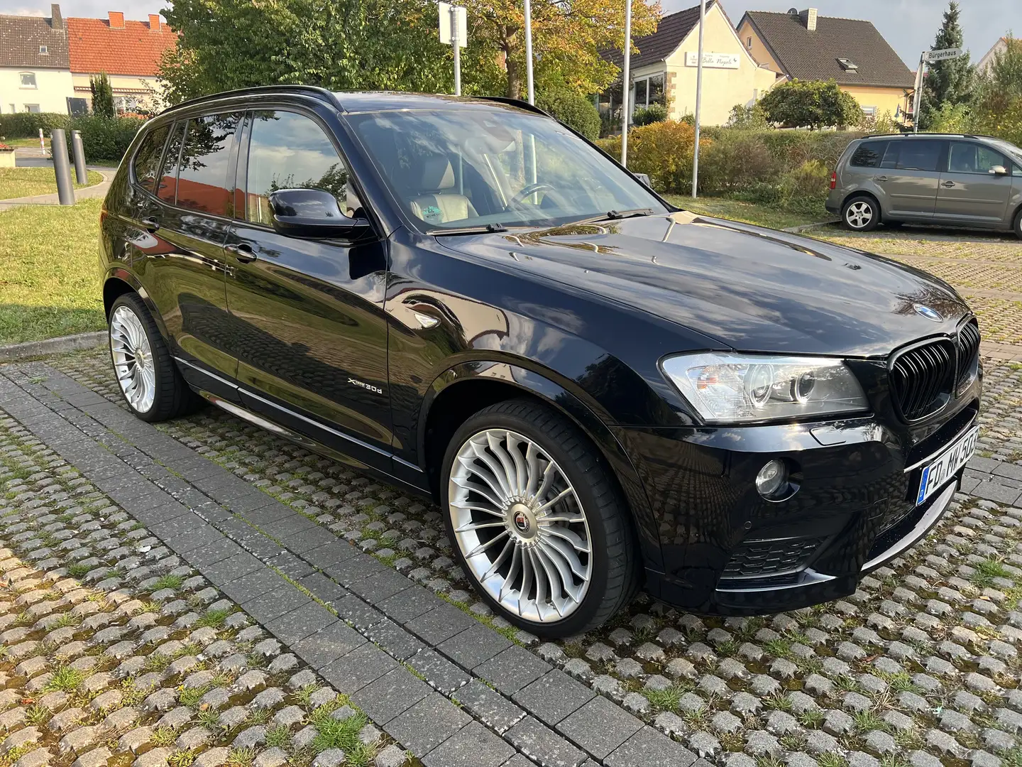 BMW X3 xDrive 30 d Schwarz - 2