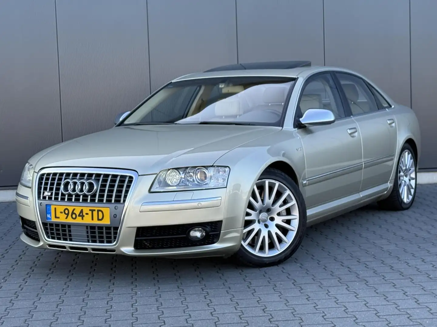 Audi S8 5.2 V10 451PK Adaptive - Bosé- Schuifdak - Leder - Beige - 1