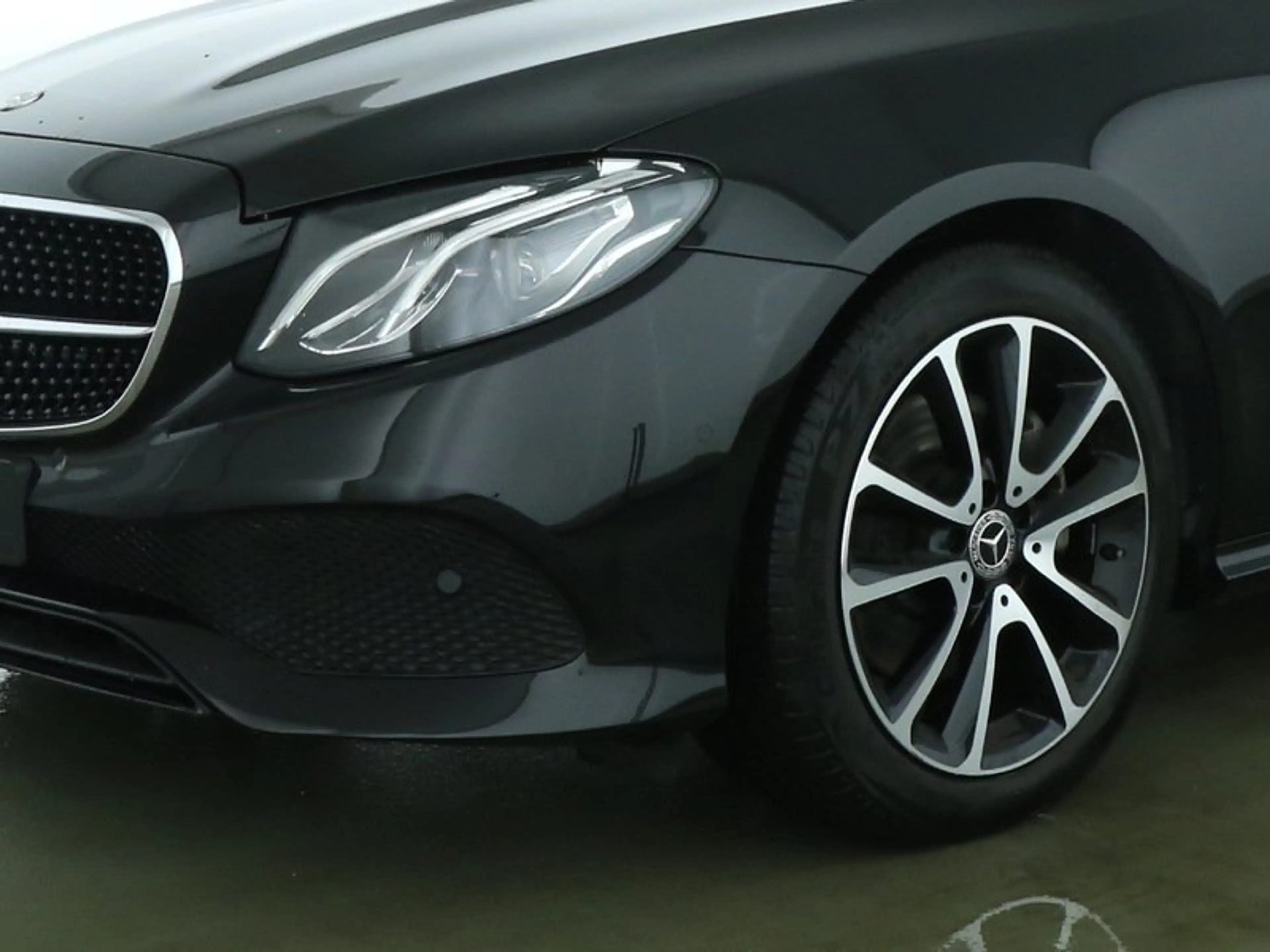 Mercedes-Benz E 200 Cabrio Avantgarde Night Leder/Widescre/Tot — photo 2