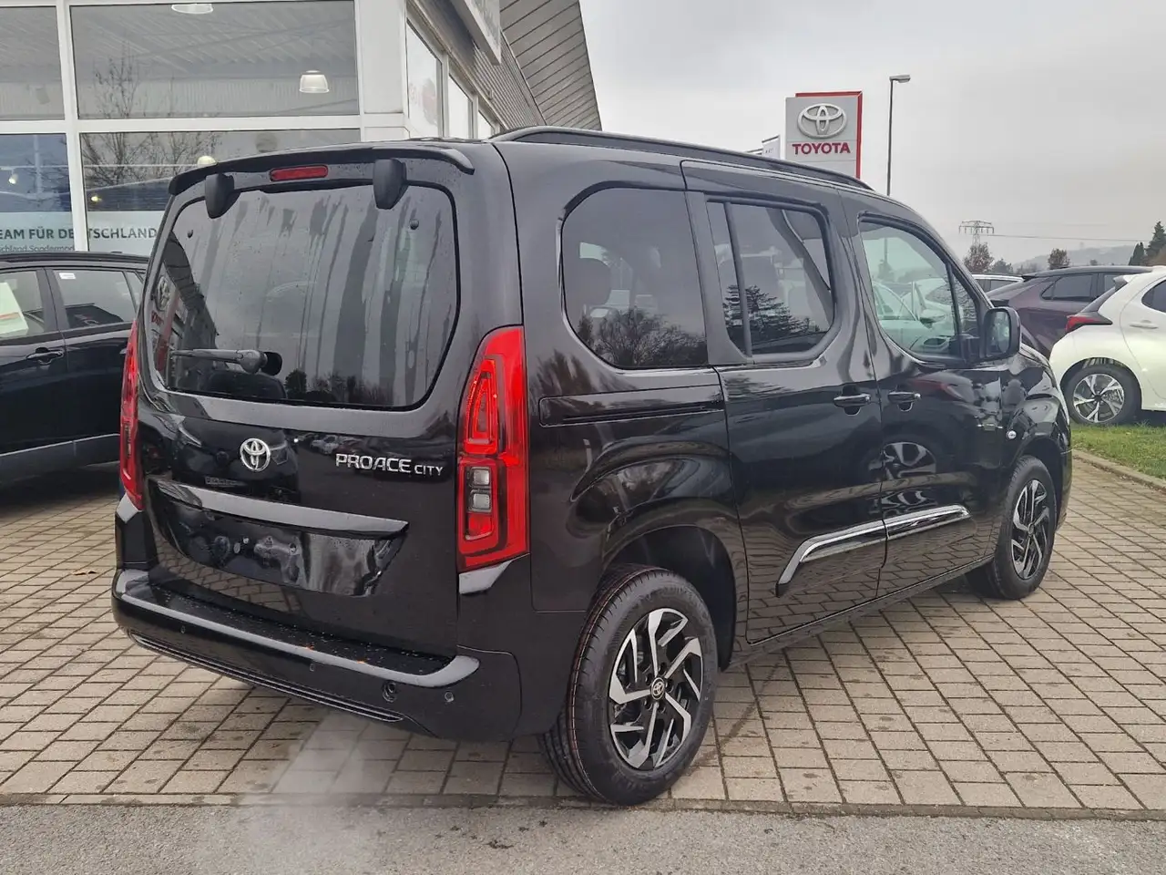 Toyota Proace City Verso 1.2 L1 Teamplayer LED 6