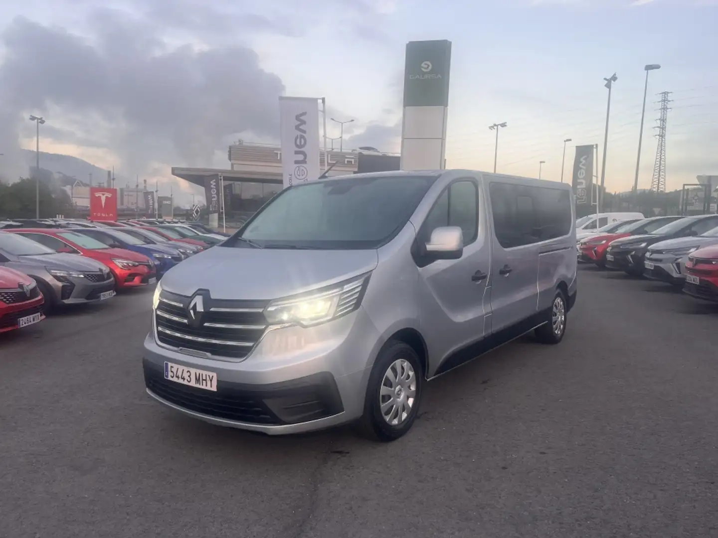 Renault Trafic 2.0 ENERGY BLUEDCI 81KW AUTHENTIC LWB 110 4 Gris - 1