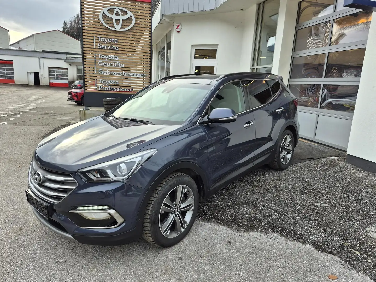Hyundai SANTA FE Platin 4WD Grau - 2
