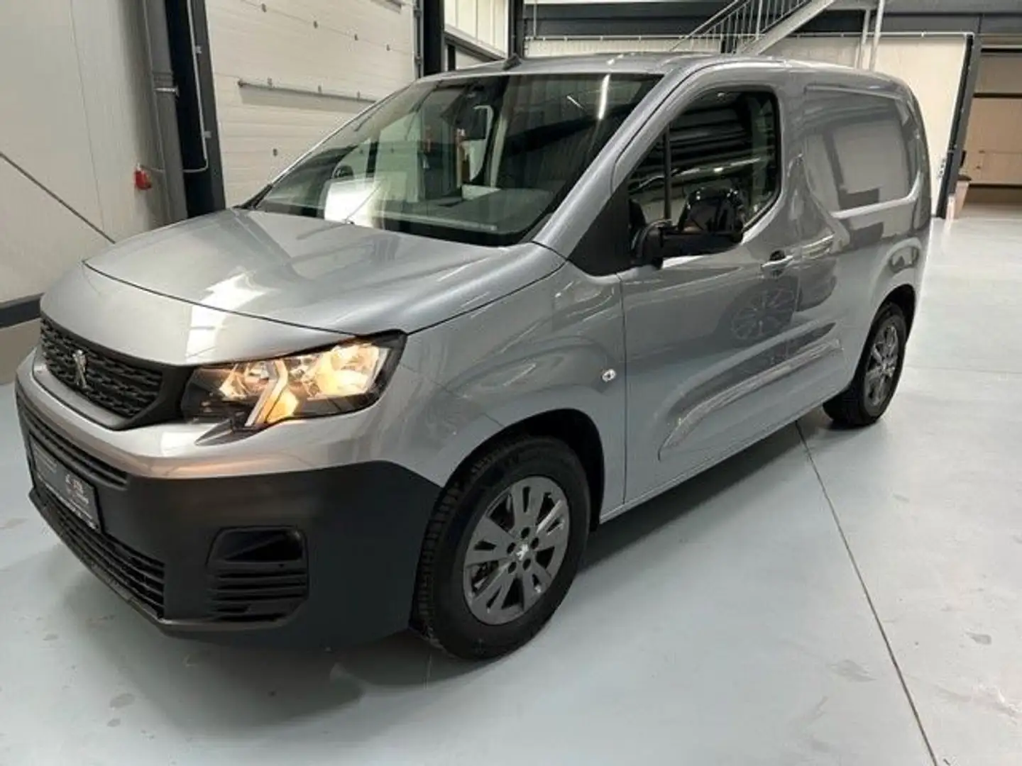 Peugeot Partner e-Partner Premium L1, Navi, AHK, Elektro Szary - 1