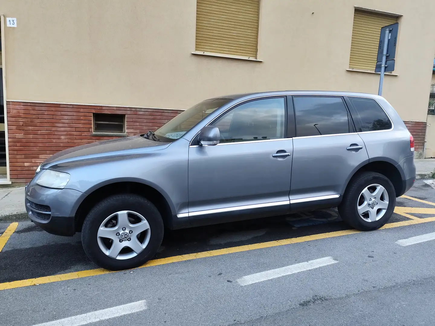 Volkswagen Touareg Touareg I 2003 2.5 tdi R5 4x4 Grigio - 2
