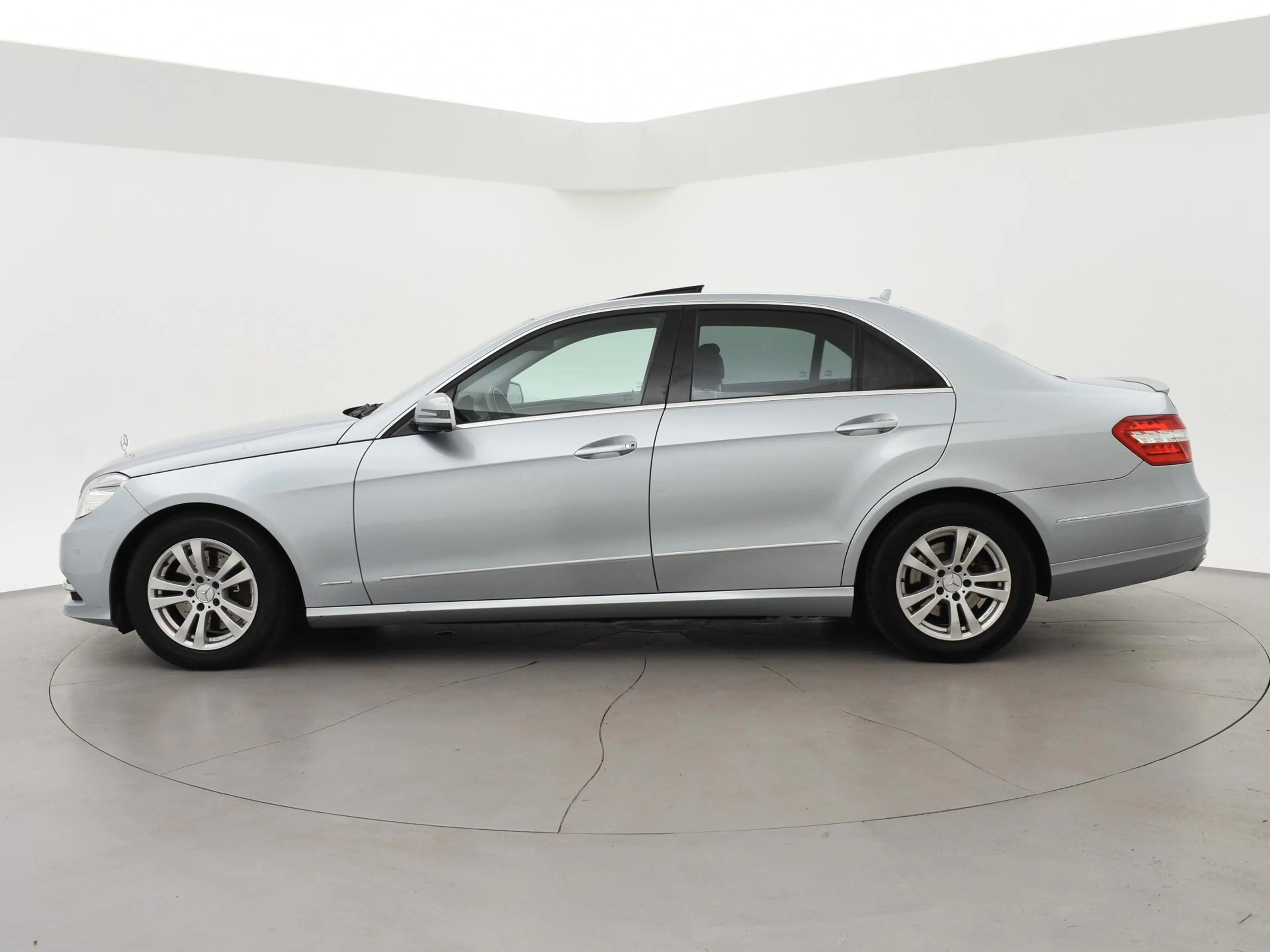 Mercedes-Benz E 350 CDI V6 265 PK + STOELVENTILATIE | DISTRONIC | SCHU — photo 5