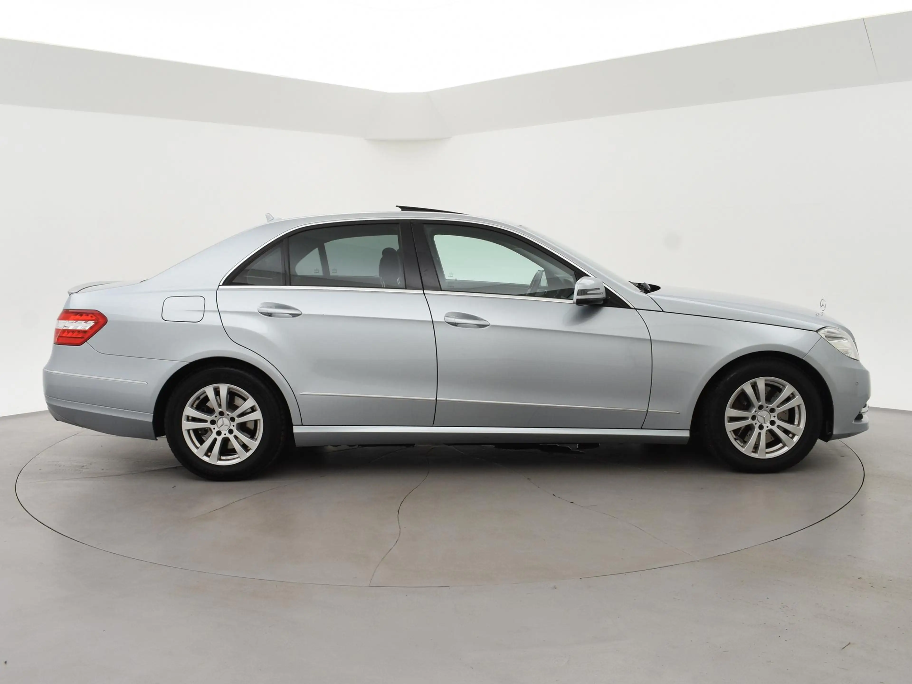 Mercedes-Benz E 350 CDI V6 265 PK + STOELVENTILATIE | DISTRONIC | SCHU — photo 13