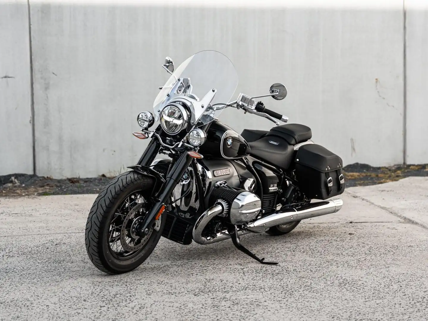 BMW R 18 Classic R18 Classic - Bj. 2022 - 911 km !! Schwarz - 1