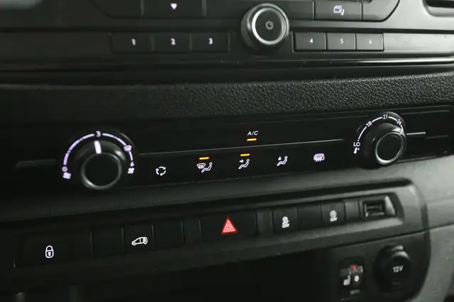 Peugeot Expert view 14