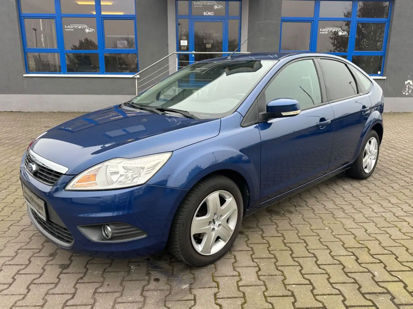Ford Focus Lim. Style Blau - 1