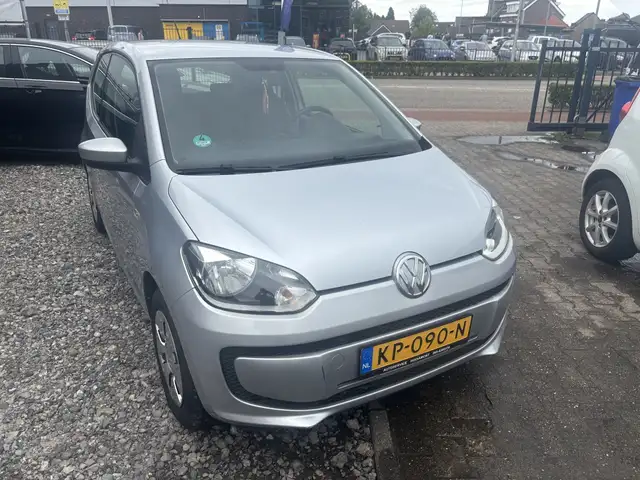 Volkswagen Up! view 2