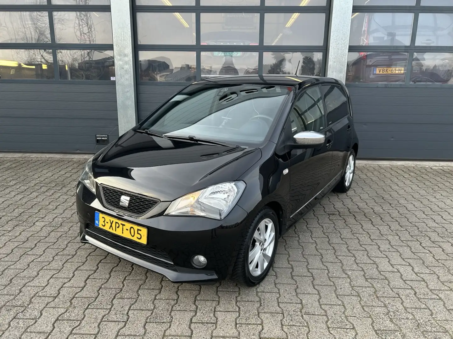 SEAT Mii 1.0 60pk Mii by Mango Schwarz - 1