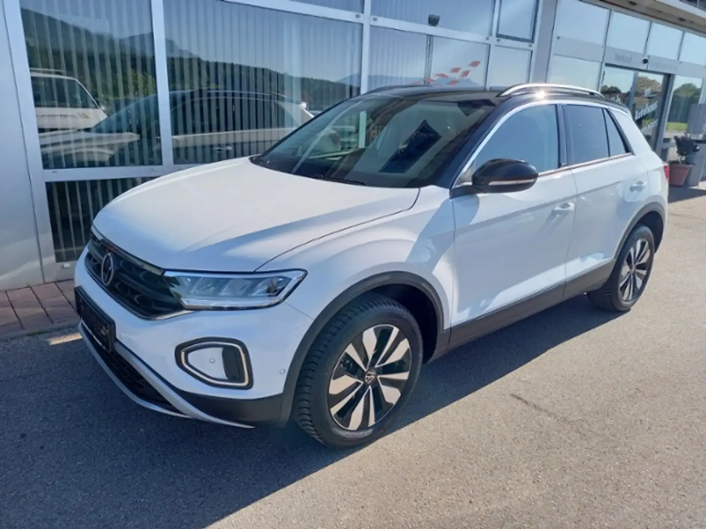 Volkswagen T-Roc Move NAVI BEATS-SOUND SHZ PDC Blanc - 2