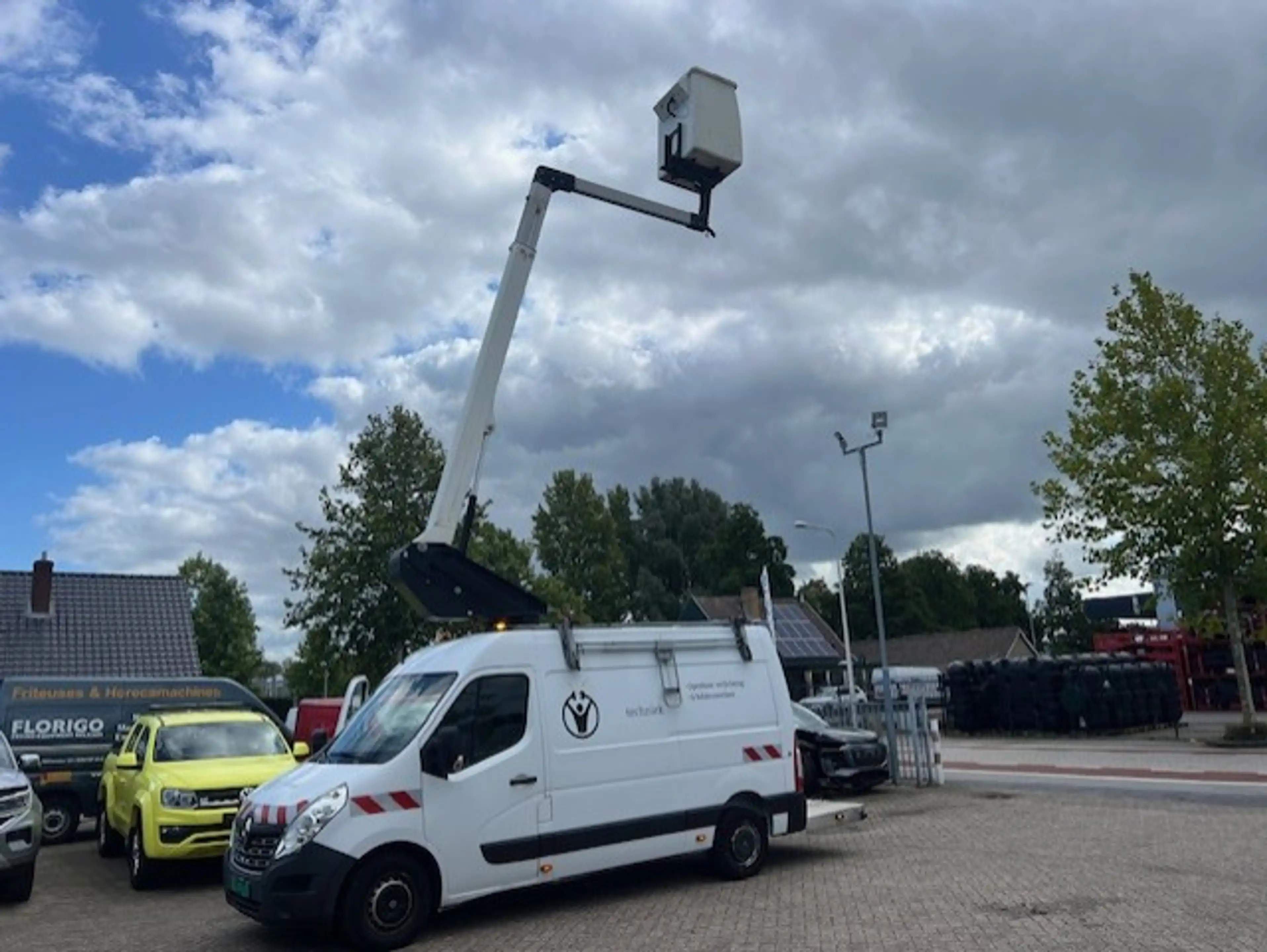 Renault Master T35 2.3 dCi KLUBB K32 HOOGWERKER Hubarbeitsbühne K — photo 2