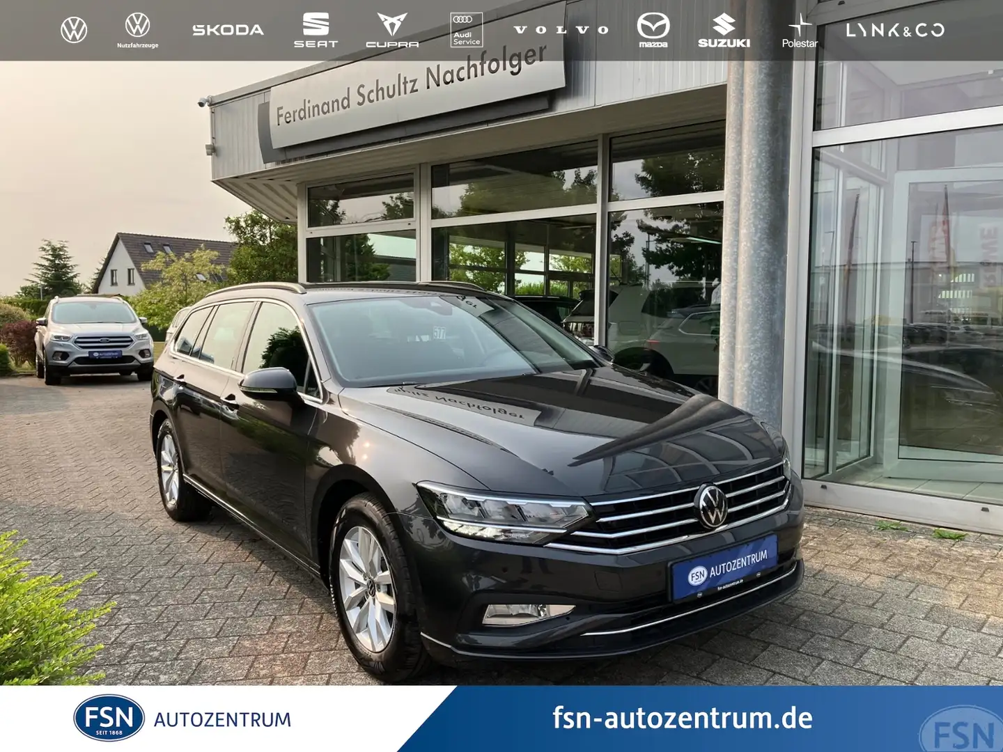 Volkswagen Passat Variant 2.0 TDI Business DSG NAVI ACC RFK LED Grijs - 1