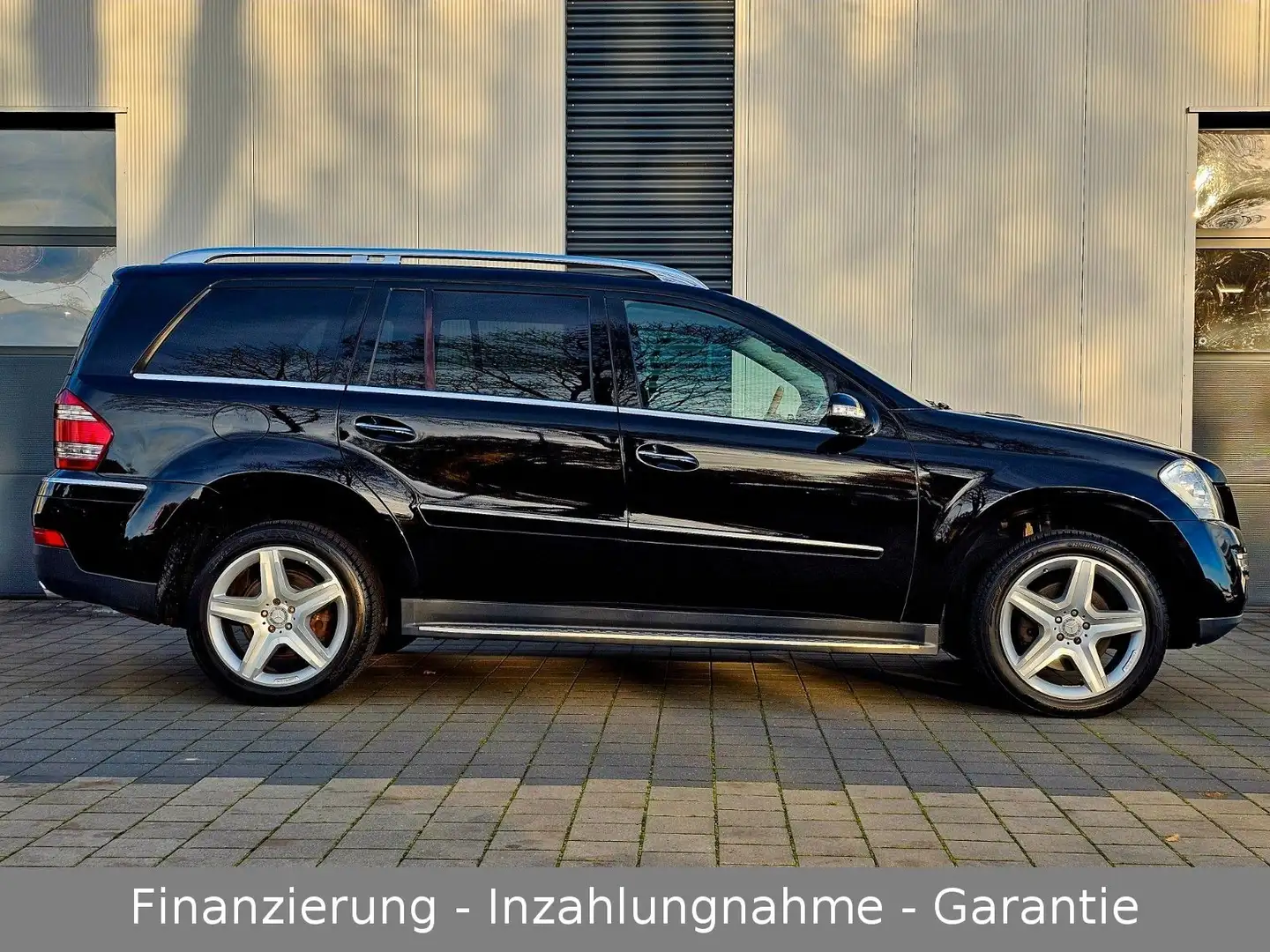 Mercedes-Benz GL 500 4Matic 7-Sitzer 20 Zoll WR Navi + 1. Hand Fekete - 2
