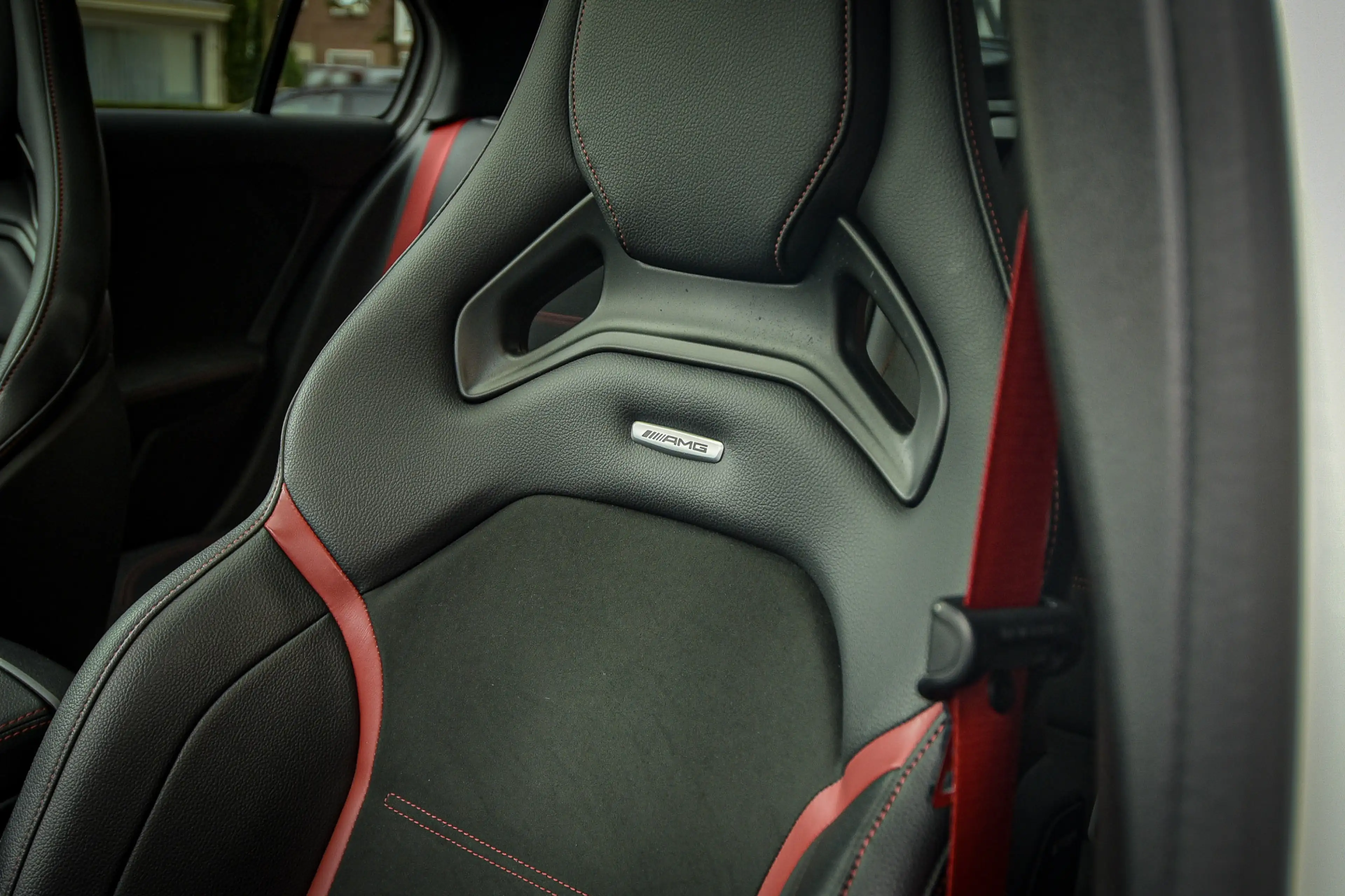 Mercedes-Benz A 35 AMG 4MATIC Premium — photo 7
