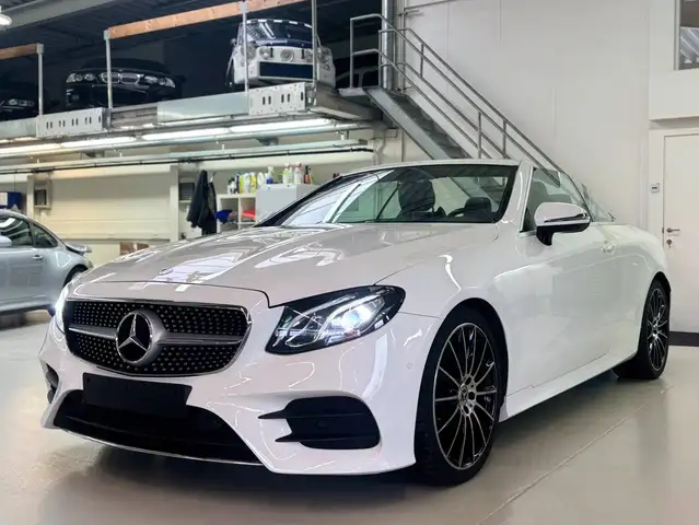 Mercedes-Benz E 300 Mercedes-Benz E 300 d Cabriolet AMG Line | 245 PK | Airscarf | Camera | CarPlay | 20" AMG