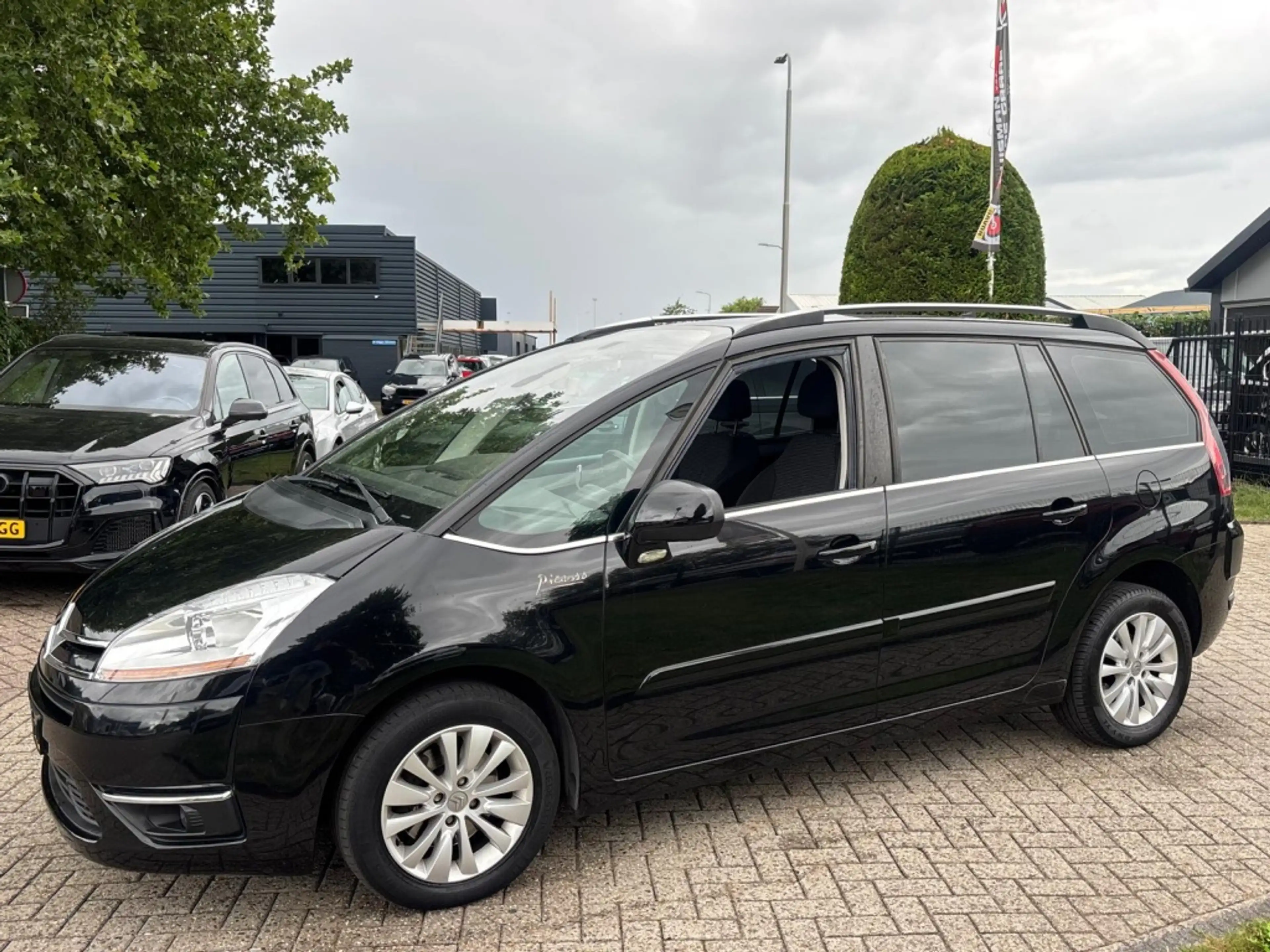 Citroen Grand C4 Picasso 1.6 Benzine Automaat 7-Persoons 73.000 KM NAP — photo 4