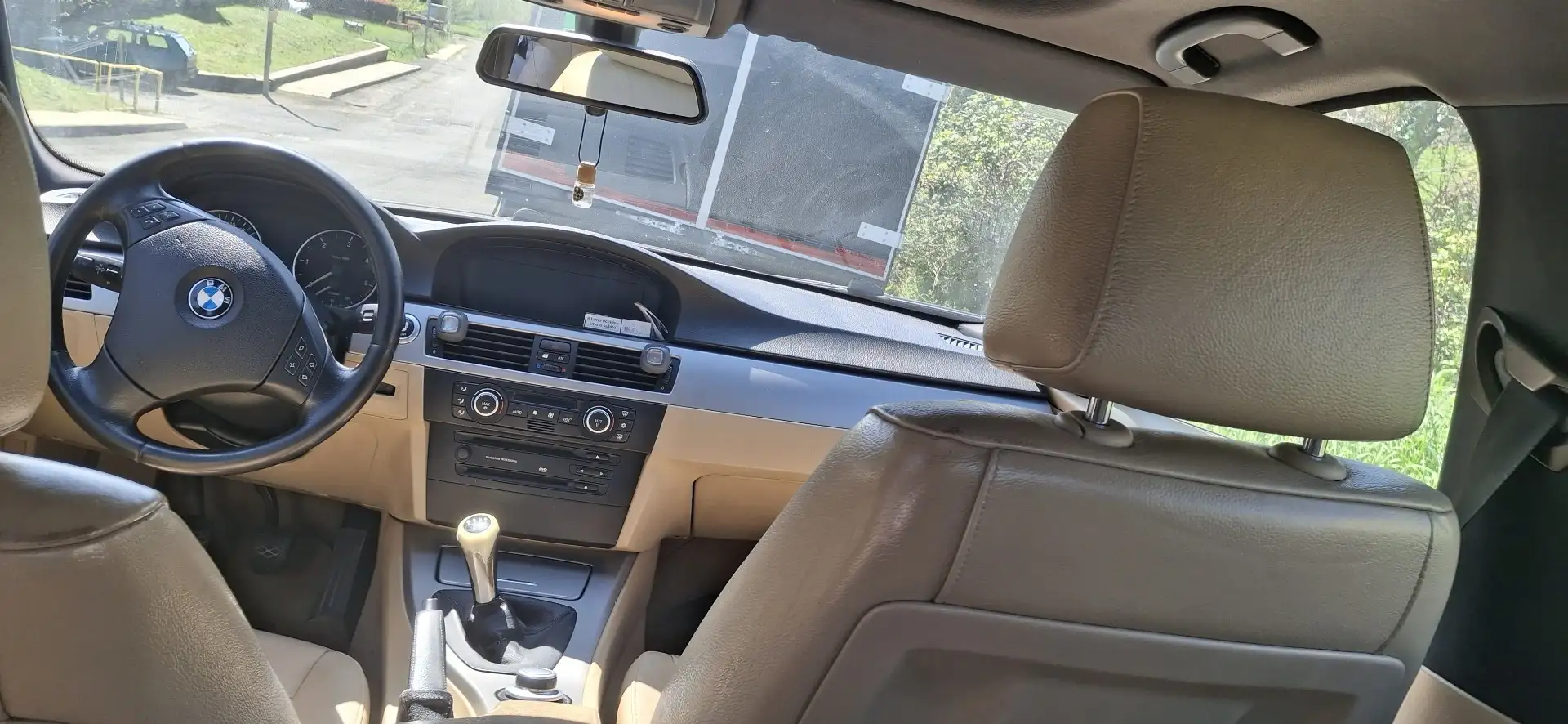 BMW 320 320d Futura - 2