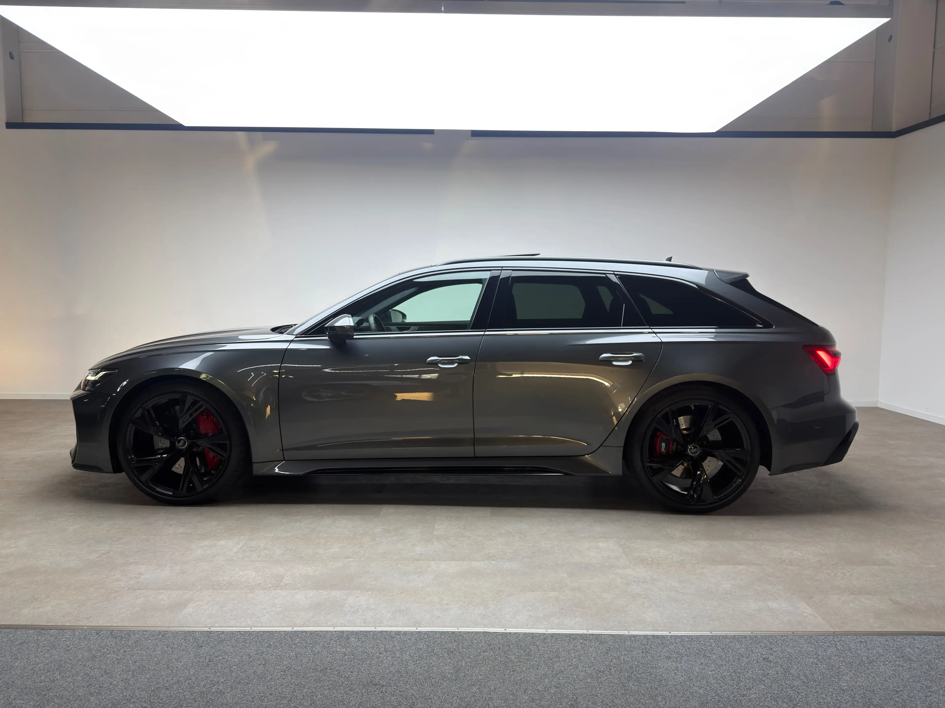 Audi RS6 Pano, Head Up, Laser B&O P., Audi Garantie 06.27, Wartungs-Paket, TOP — photo 6