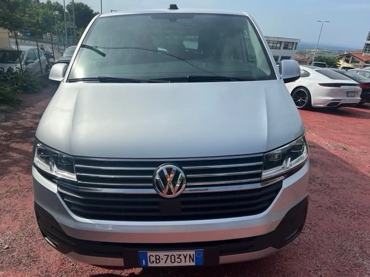 Volkswagen T6.1 Caravelle 2.0 TDI 150CV C.line 8Posti 2xclima Radar full led Plateado - 2