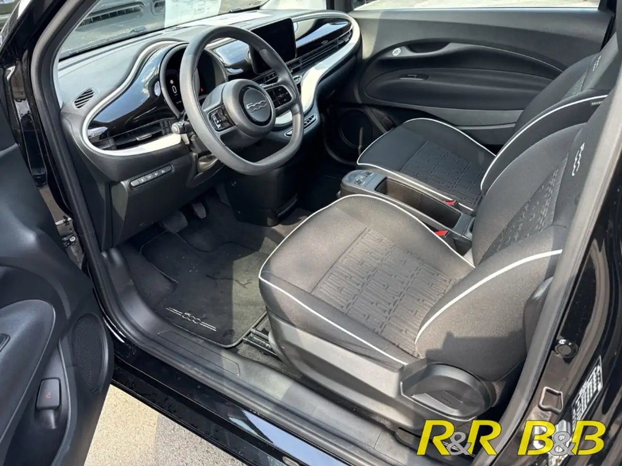 Fiat 500e Action NAVI+SITZHEIZUNG+CARPLAY+DAB+USB 7
