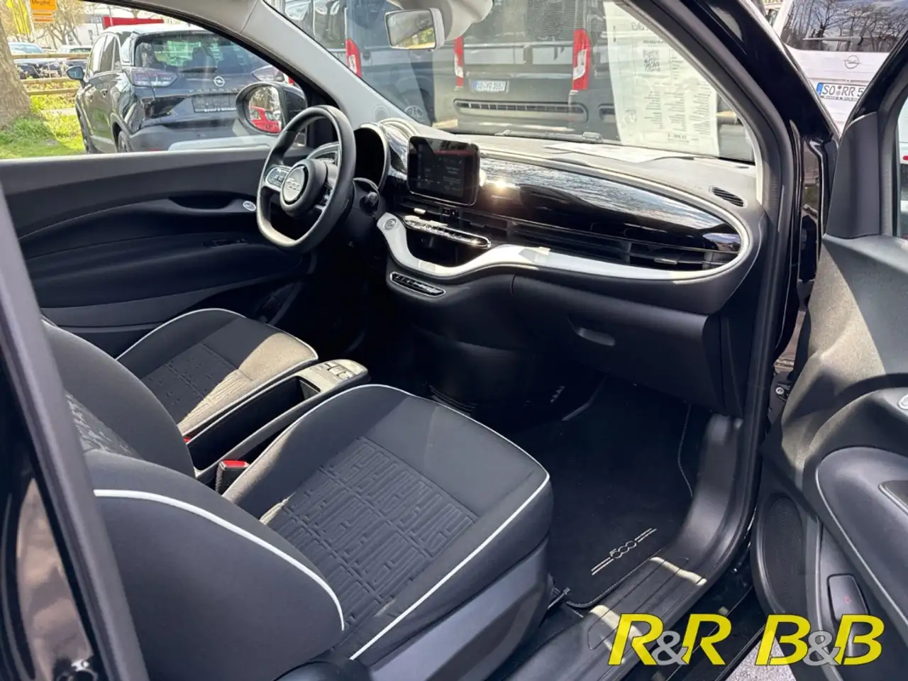 Fiat 500e Action NAVI+SITZHEIZUNG+CARPLAY+DAB+USB 9