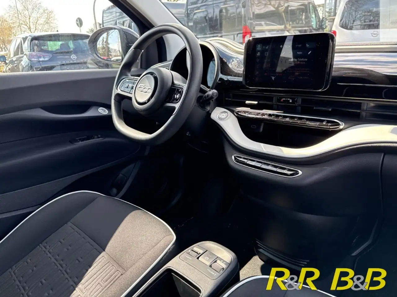 Fiat 500e Action NAVI+SITZHEIZUNG+CARPLAY+DAB+USB 13