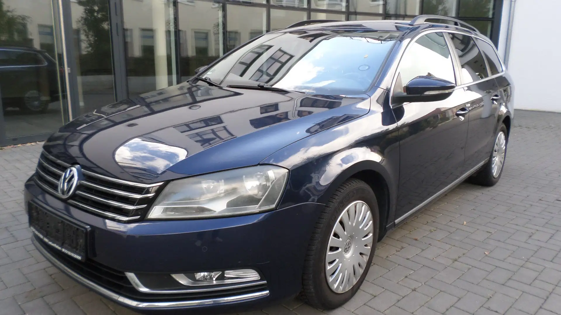 Volkswagen Passat Variant 2.0 TDI DSG BlueMotion Technology Highline Blauw - 1