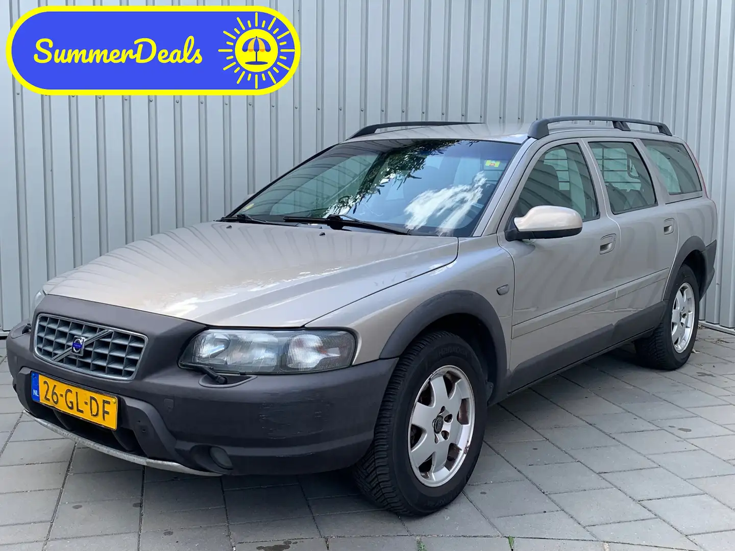 Volvo V70 Cross Country 2.4 T Comfort Line|Export|Automaat|L Beige - 1