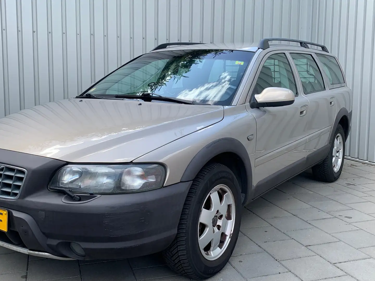 Volvo V70 Cross Country 2.4 T Comfort Line|Export|Automaat|L Beige - 2