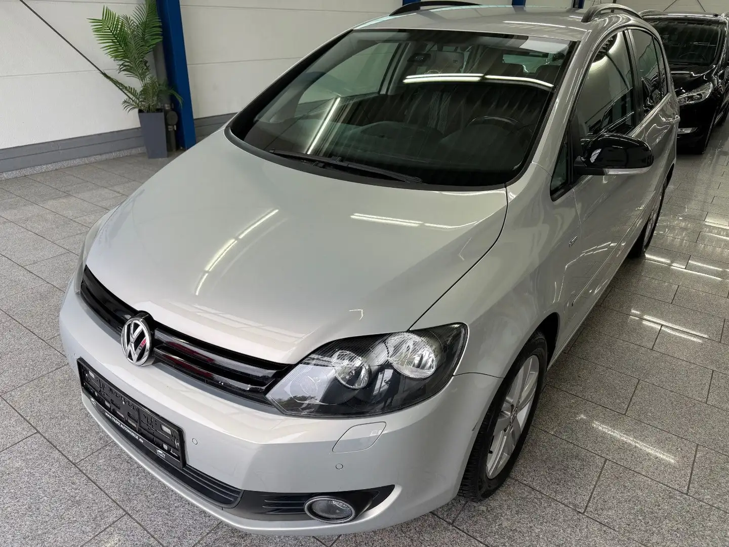 Volkswagen Golf Plus 1.4 TSI*AUTO*NAV*CARPL*ANDRO*PDC*TEMP Gold - 2