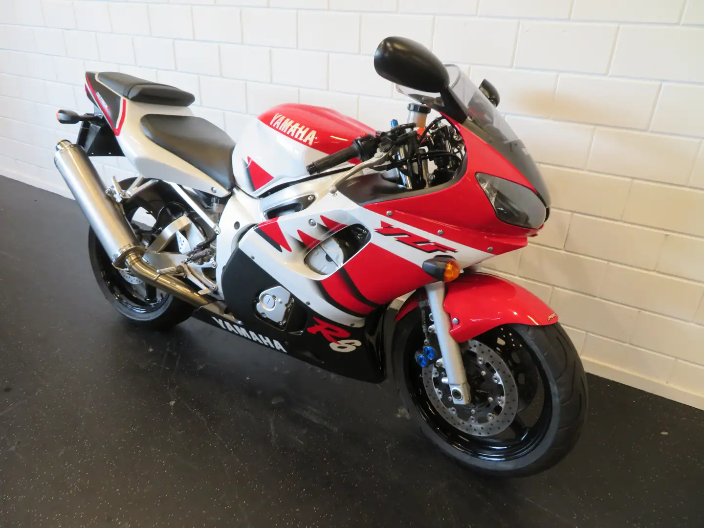 Yamaha YZF-R6 SUPER ZELDZAAM STRAK! Rood - 2