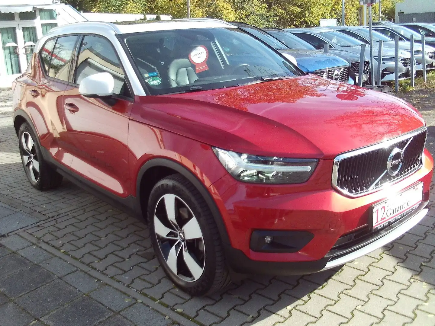 Volvo XC40 Momentum D4 AWD PANORAMA,LED,NAVI,PDC, Red - 1