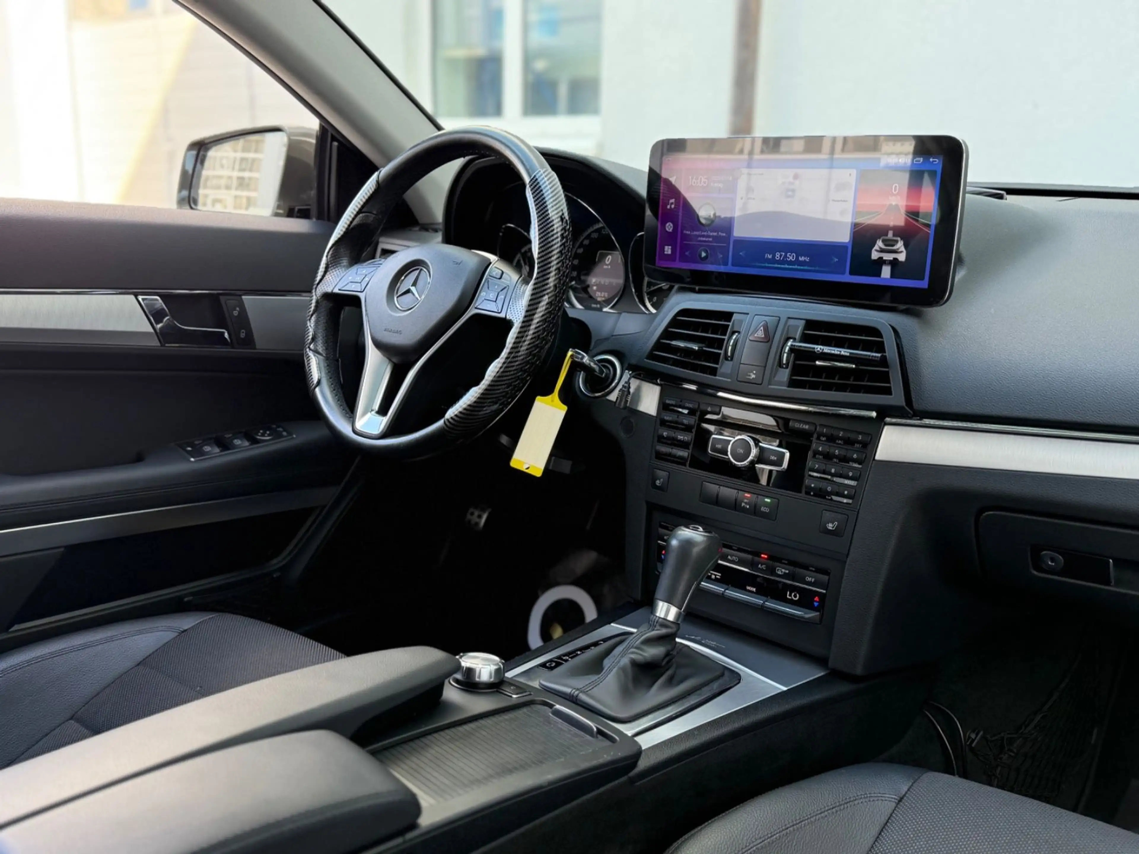 Mercedes-Benz E 200 Coupe CGI BlueEfficiency *PANO*AHK* — photo 8