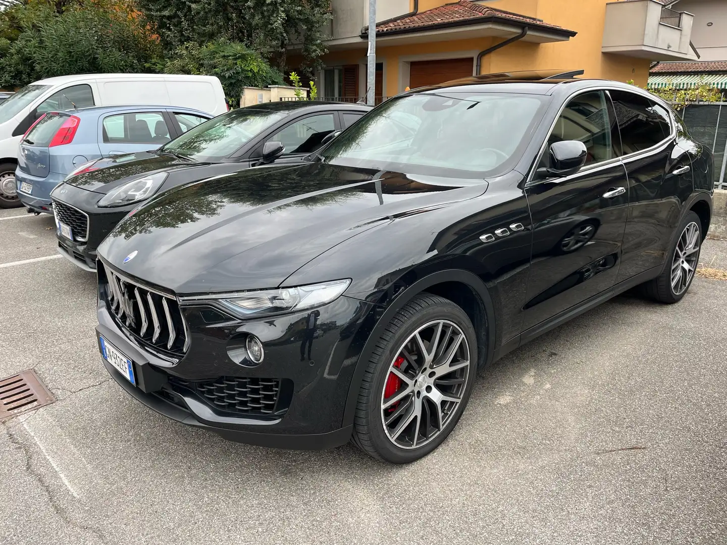 Maserati Levante 3.0 V6 Granlusso 275cv auto Noir - 1