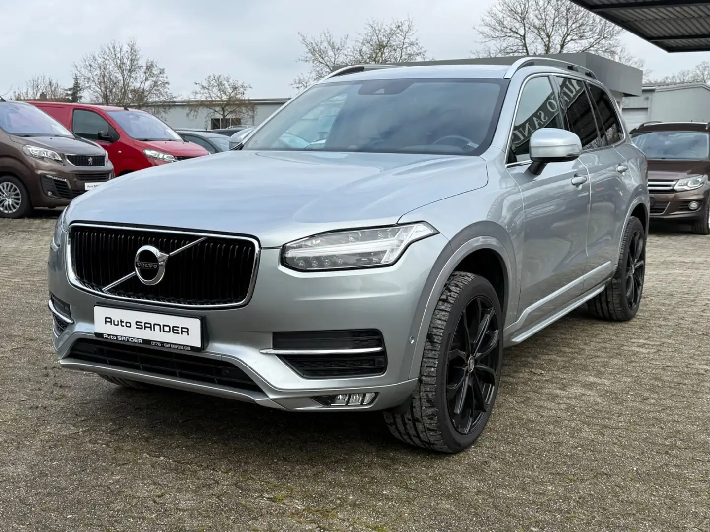 Volvo XC90 Momentum AWD/BOWERS/LEDER/ACC/DAB/8xALUFEL Silber - 1