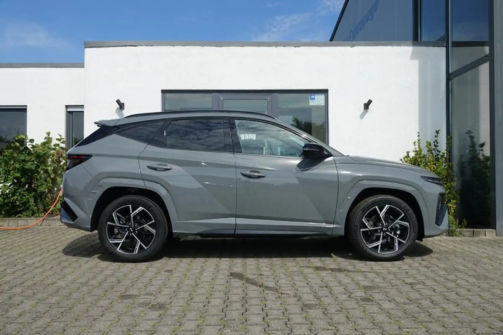Hyundai TUCSON N-LINE X HYBRID 239PS 2WD VOLLAUSSTATTUNG Grau - 2
