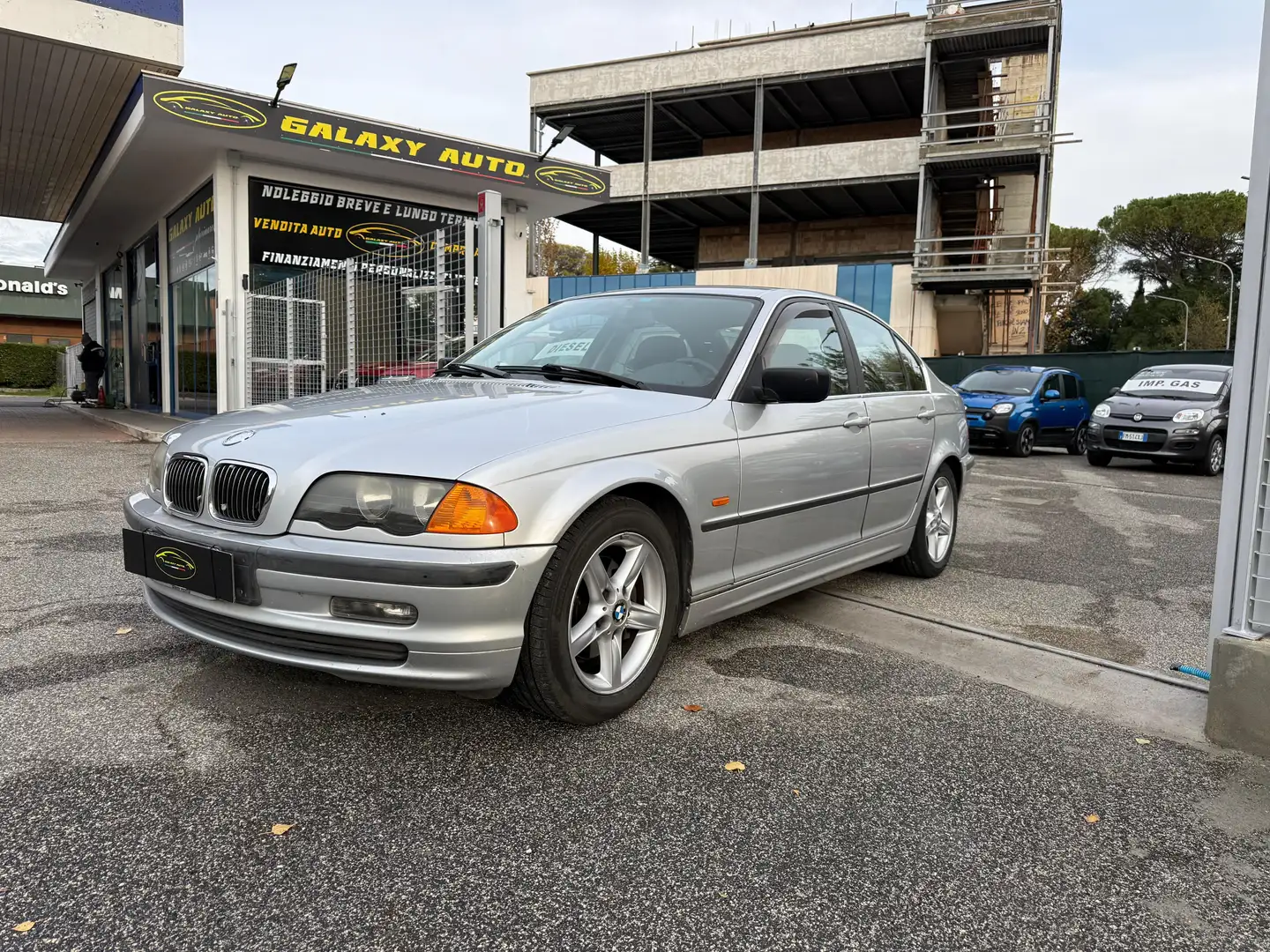 BMW 320 Serie 3 E46 Berlina 320i Eletta IMPIANTO GPL Ezüst - 2