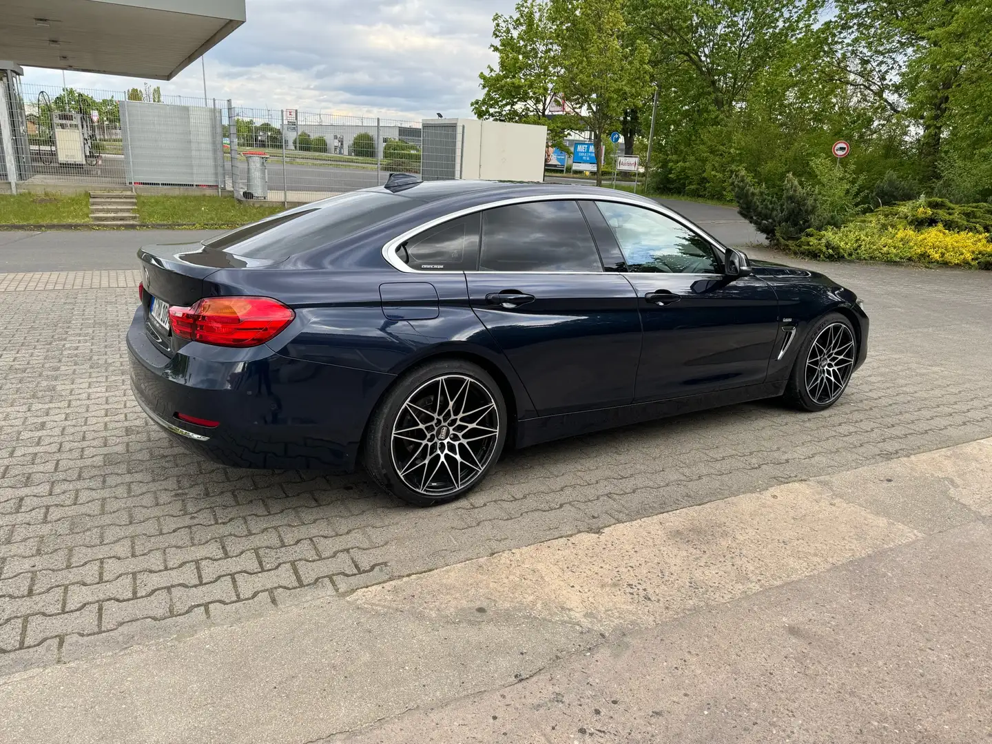 BMW 420 420d Gran Coupe  Luxury Line Head-Up Blau - 2