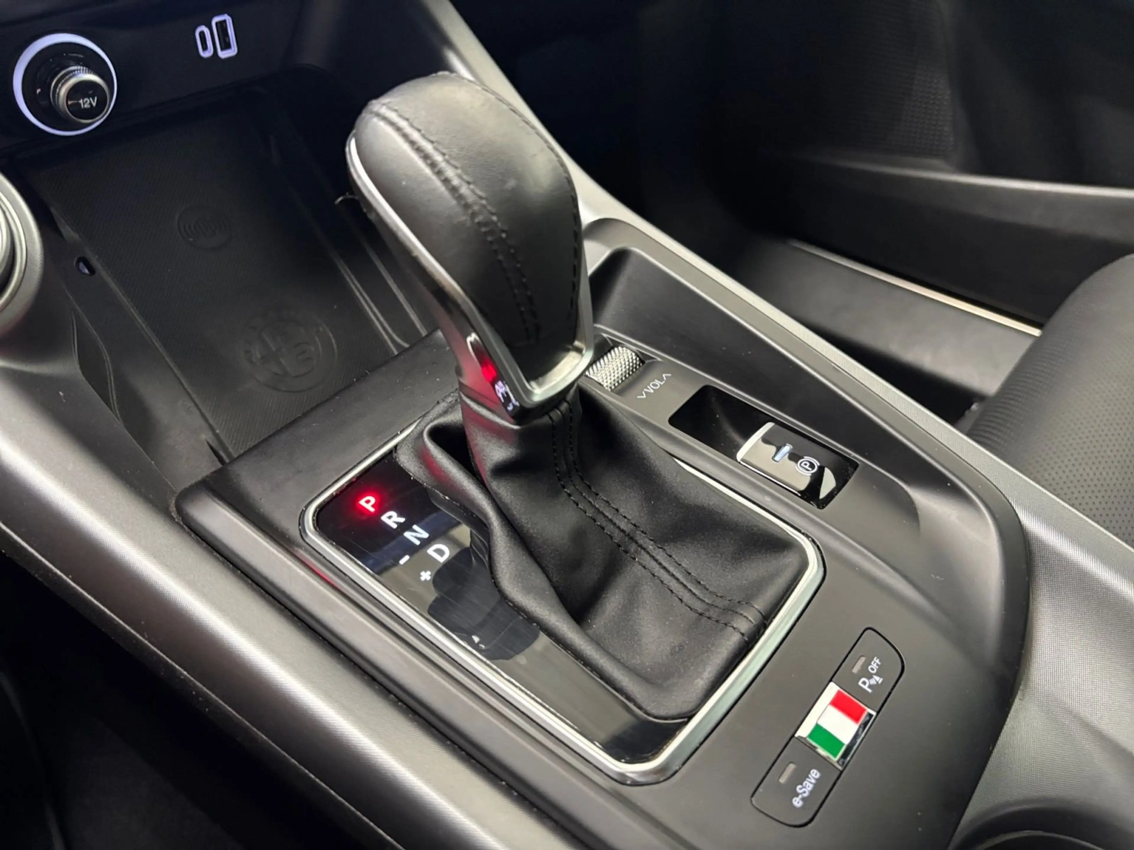 Alfa Romeo Tonale PHEV AT6e Q4 Veloce — photo 13