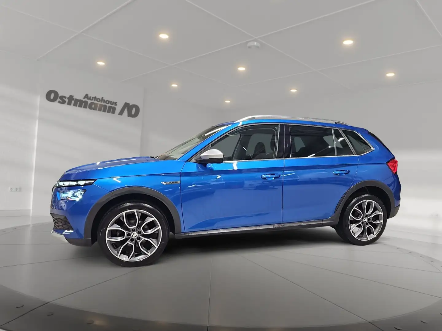 Skoda Kamiq 1.5 TSI Scoutline ACC AHK AUT DynLicht LED Blau - 2