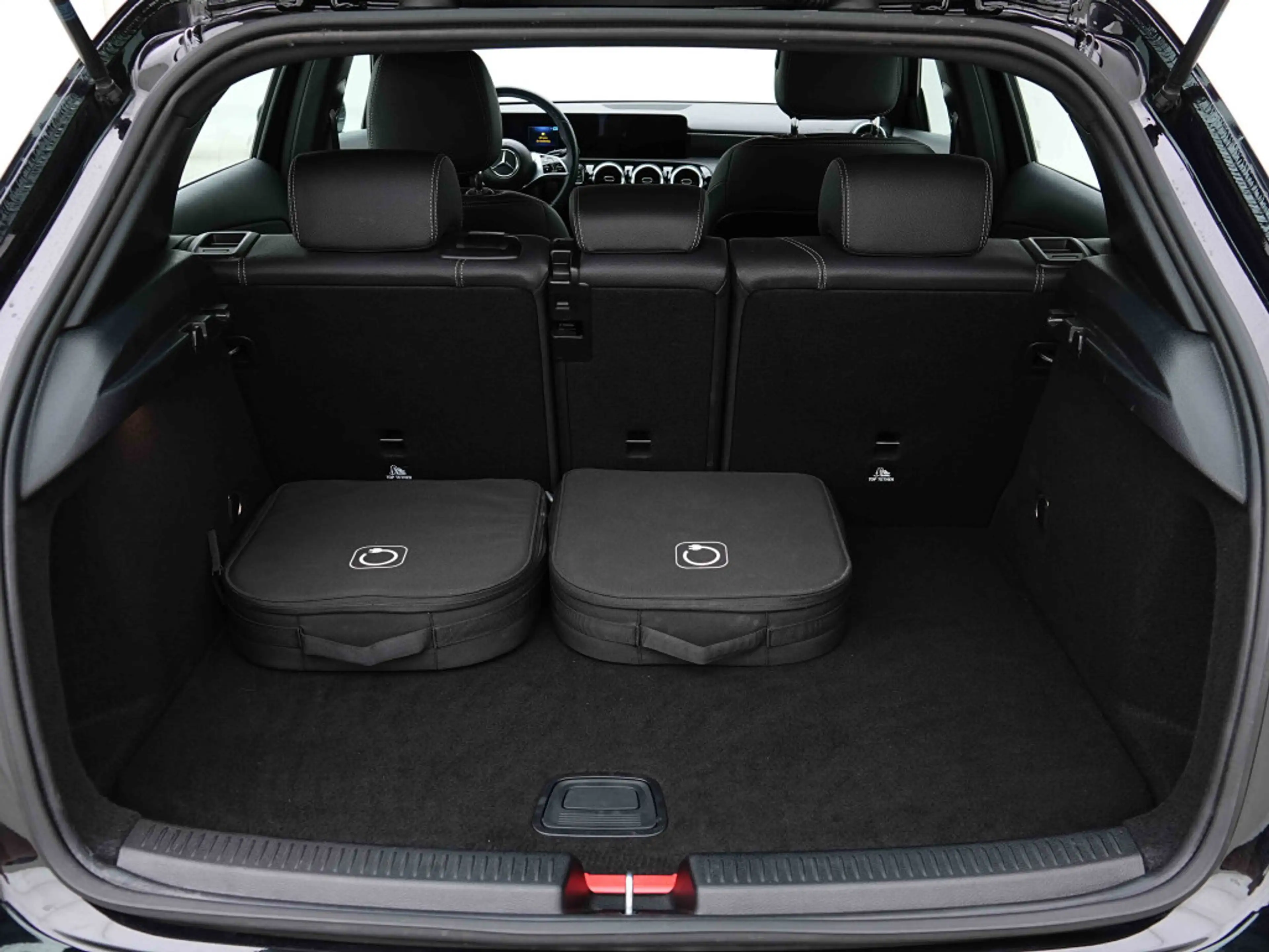 Mercedes-Benz A 250 PHEV 218 AUT Progressive | MBUX GPS | CAM | Sport Seats Heated | LED — photo 6