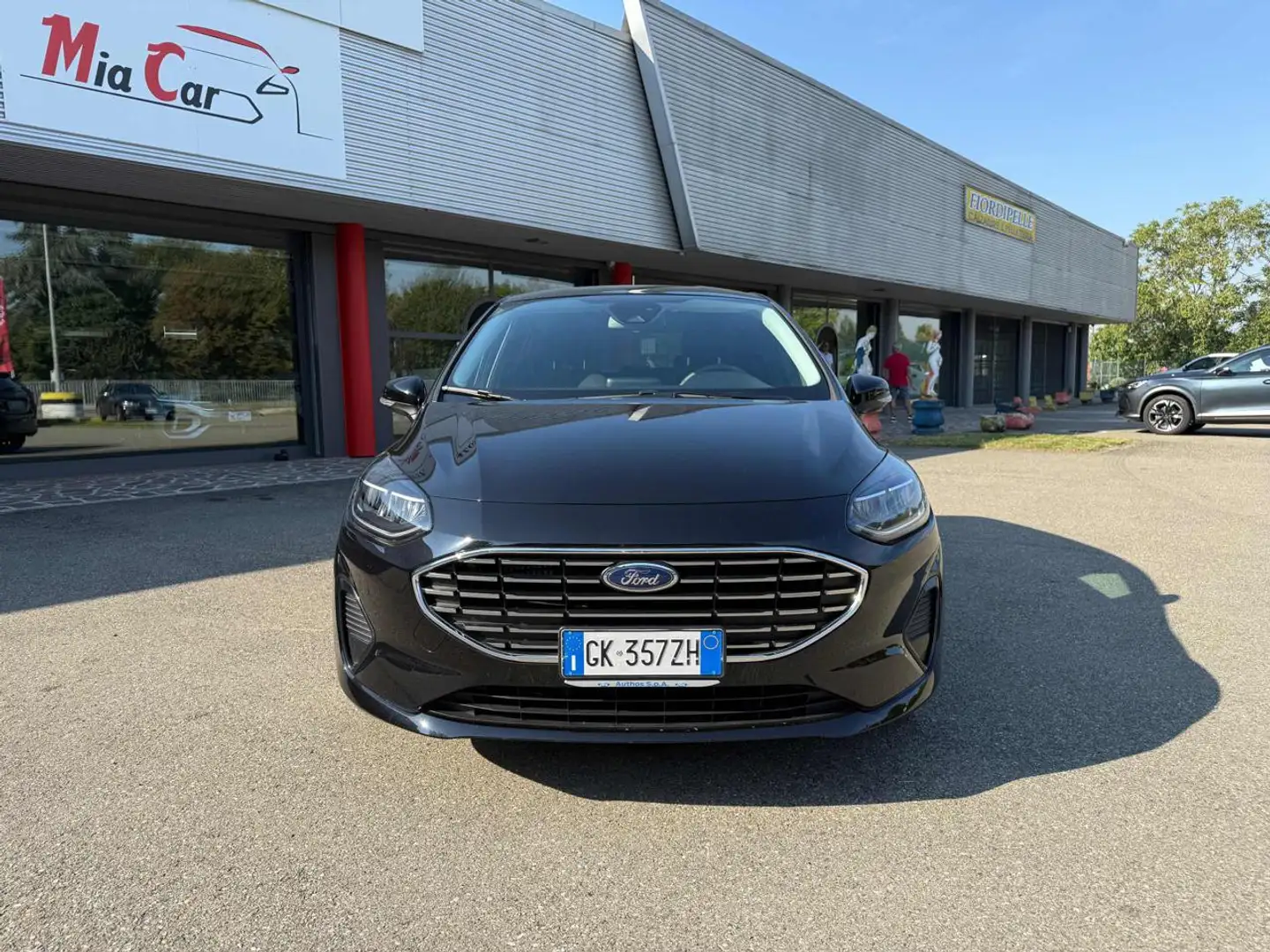 Ford Fiesta 1.0 Ecoboost Hybrid 125 CV 5 porte Titanium Nero - 2