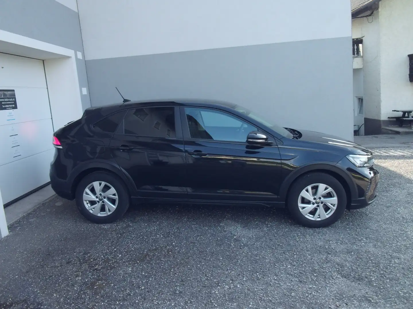 Volkswagen Taigo 1.0TSI SHZ, TEL, LED, ALU, TEMPOMAT Schwarz - 2
