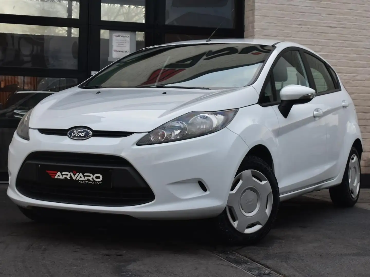Ford Fiesta 1.25i Topstaat / Verw Zetels / Airco / Garantie Weiß - 2