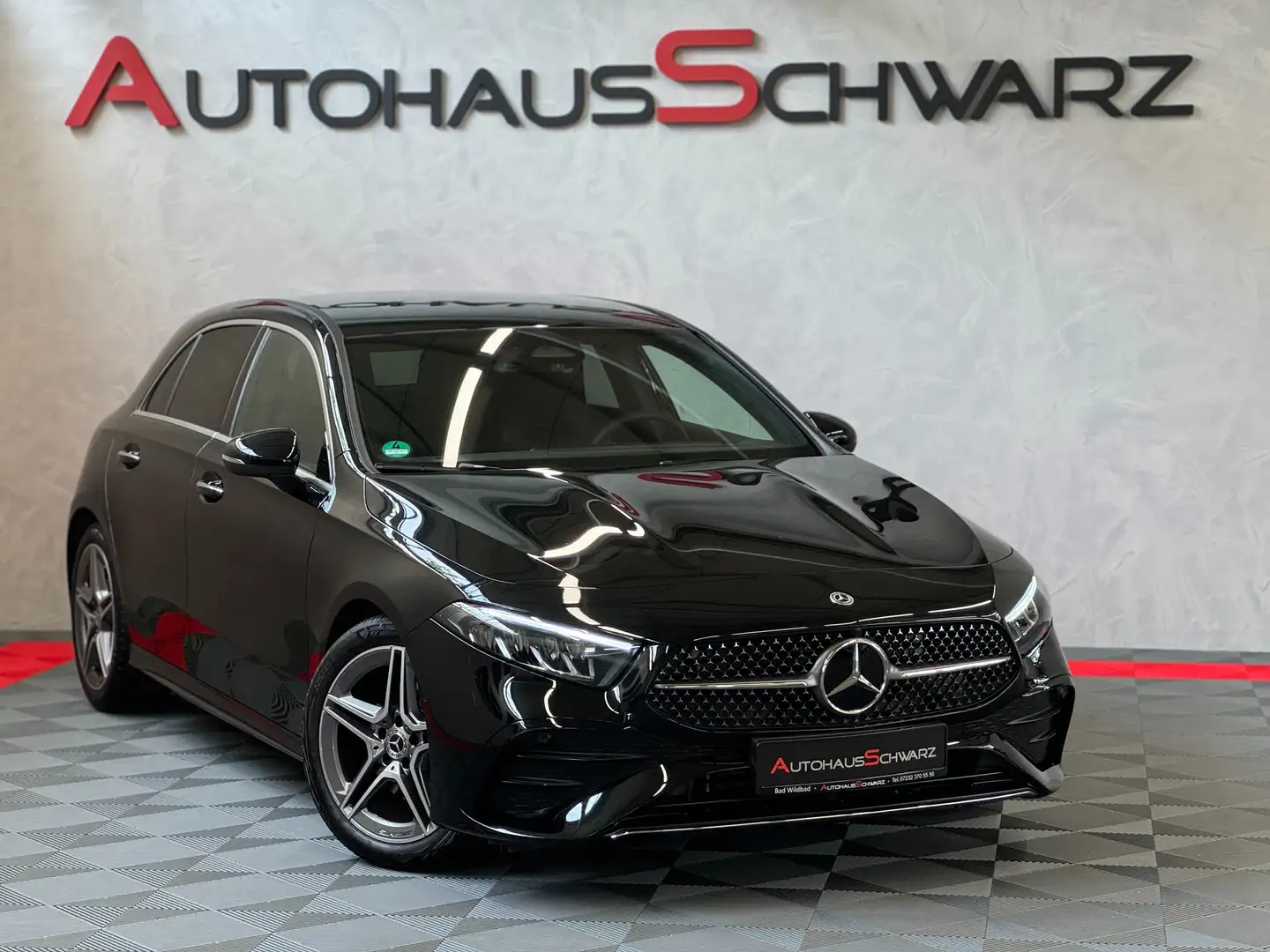 Mercedes-Benz A 180 A180 AMG Line Navi Kamera T-Leder LED Fahrass. Negro - 1