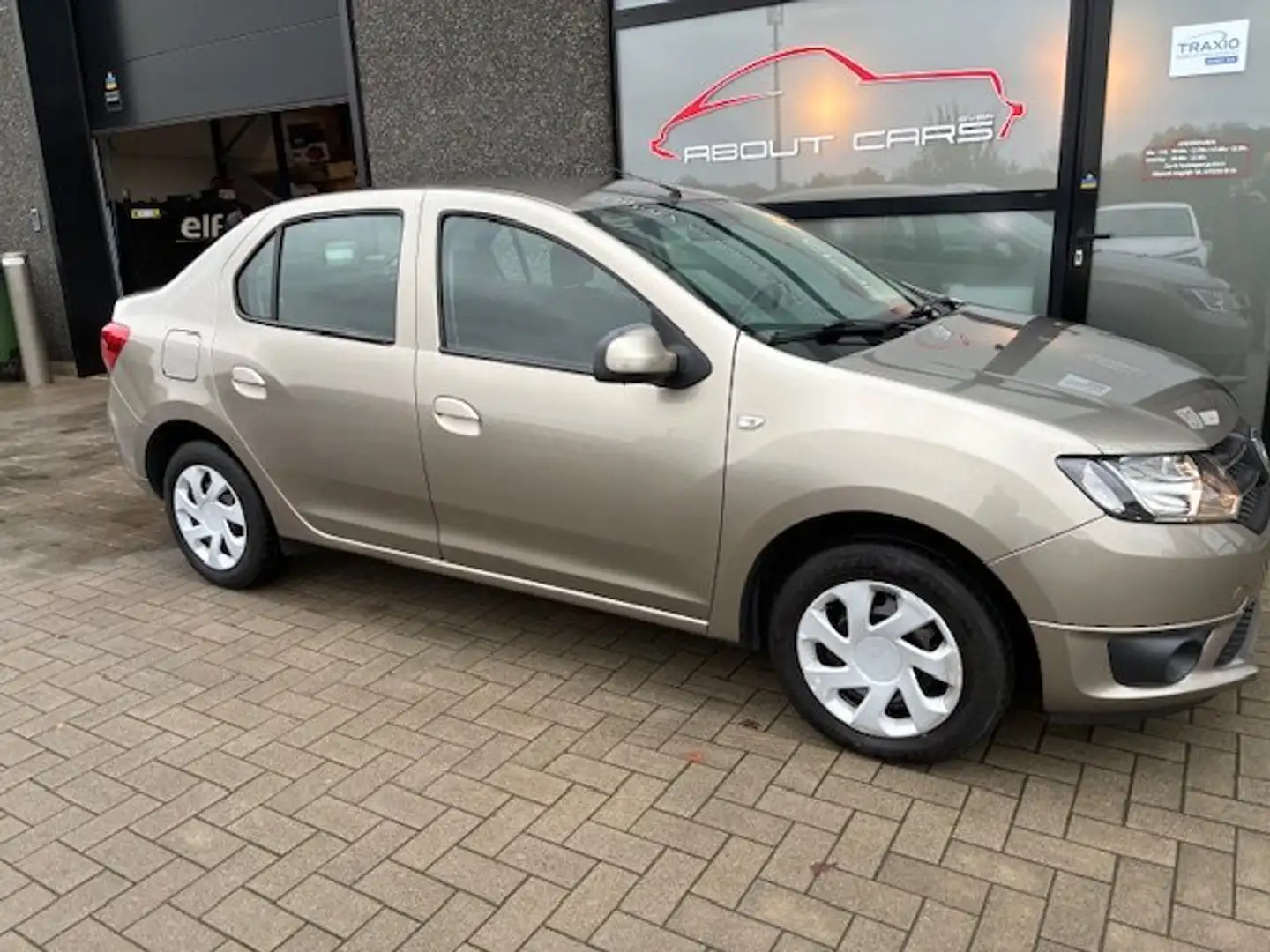 Dacia Logan Logan 1.4 ** BENZINE ** 1 JAAR GARANTIE ** Barna - 2