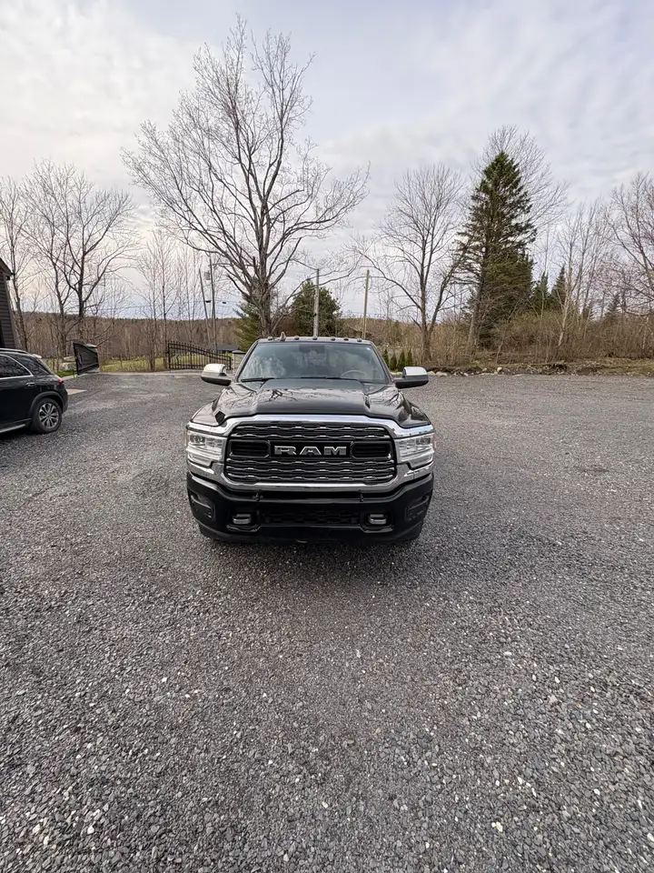 RAM 2500 снимка RAM 2500